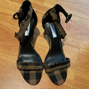 Courtney Grow/Antonio Melani heels